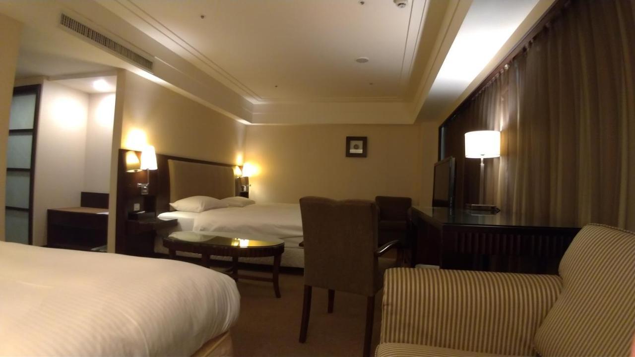 Nisus Hotel Taipei Exterior photo