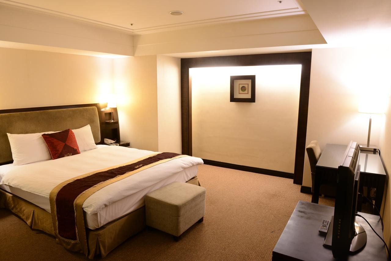 Nisus Hotel Taipei Exterior photo