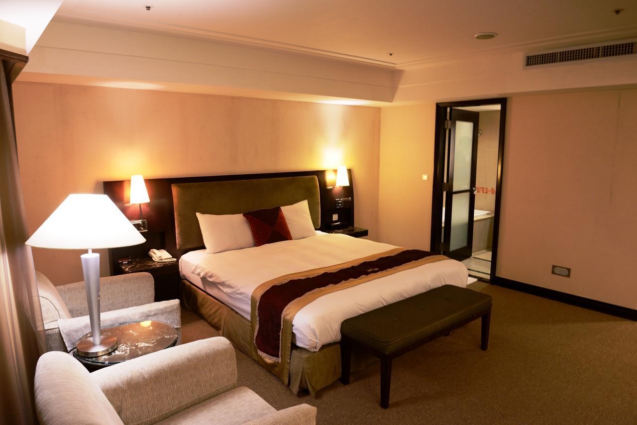 Nisus Hotel Taipei Exterior photo