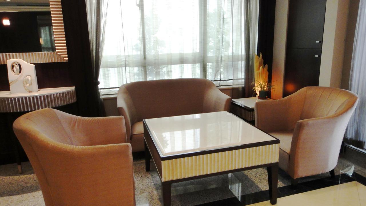 Nisus Hotel Taipei Exterior photo