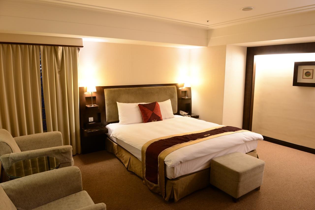 Nisus Hotel Taipei Exterior photo