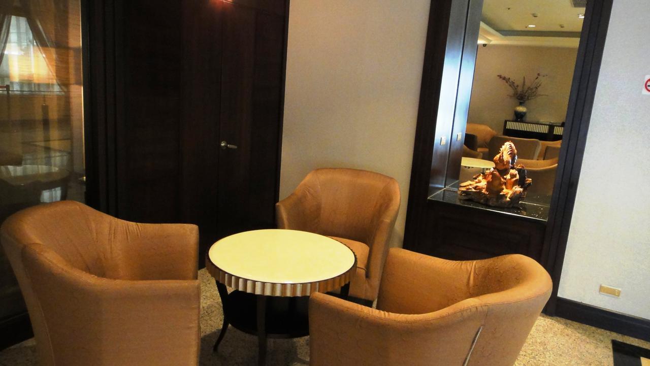 Nisus Hotel Taipei Exterior photo
