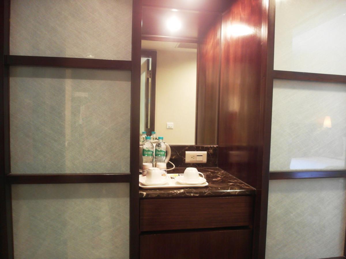 Nisus Hotel Taipei Exterior photo