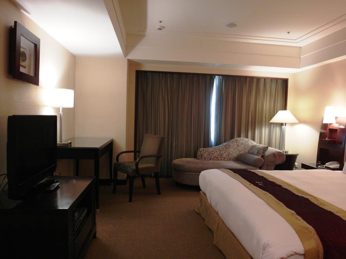 Nisus Hotel Taipei Exterior photo