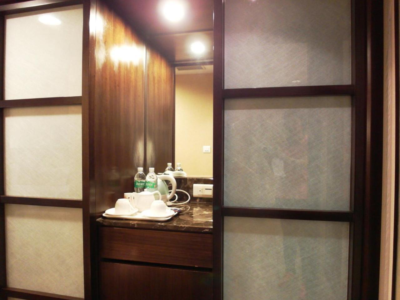 Nisus Hotel Taipei Exterior photo