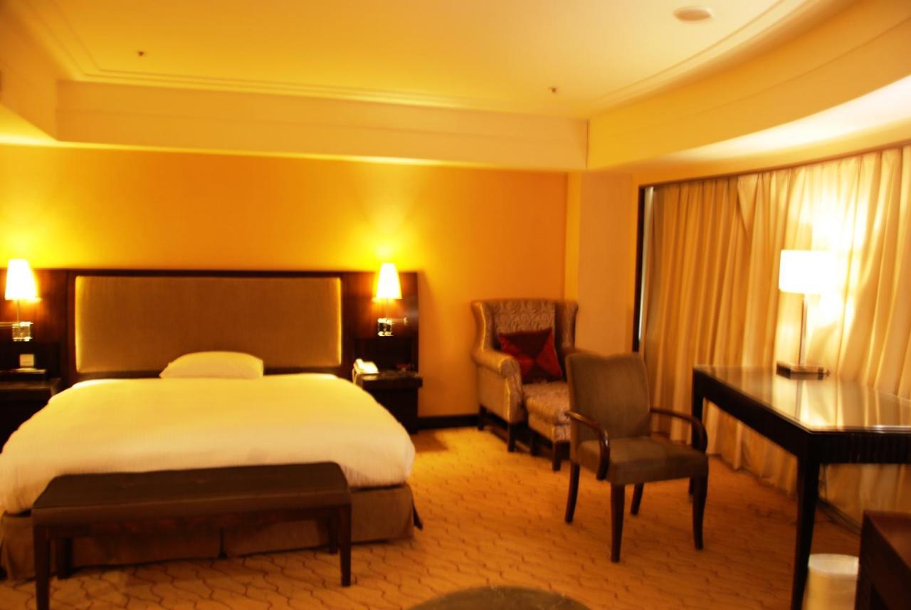 Nisus Hotel Taipei Exterior photo