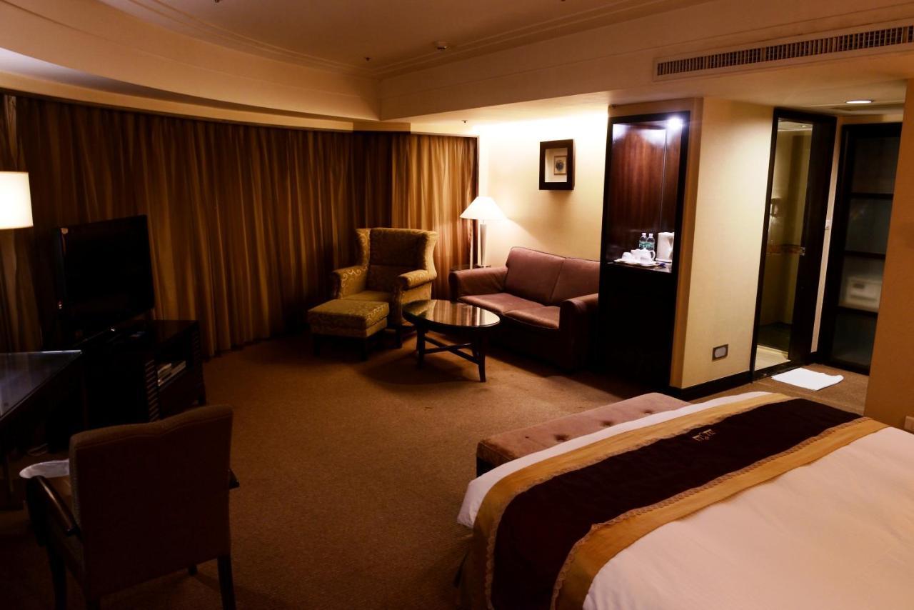 Nisus Hotel Taipei Exterior photo