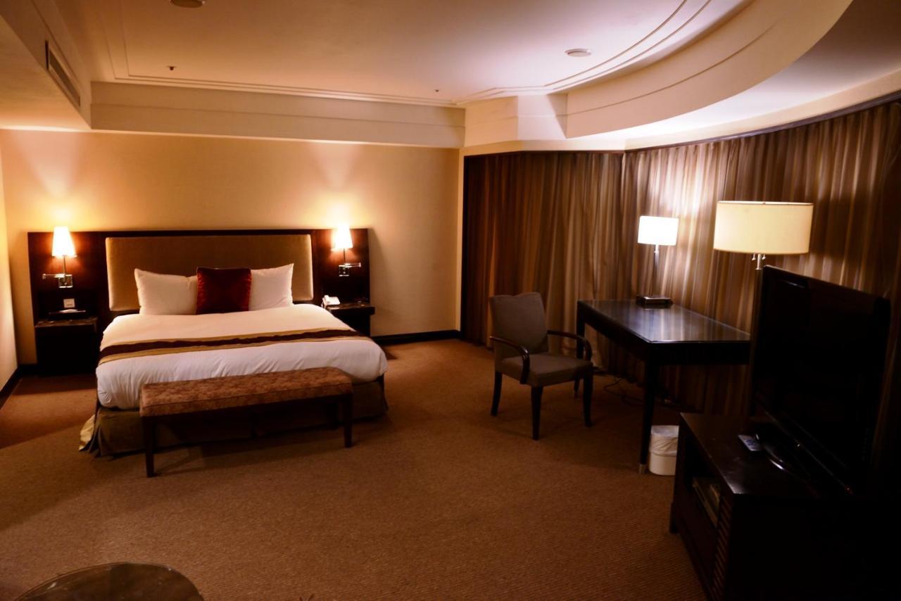 Nisus Hotel Taipei Exterior photo